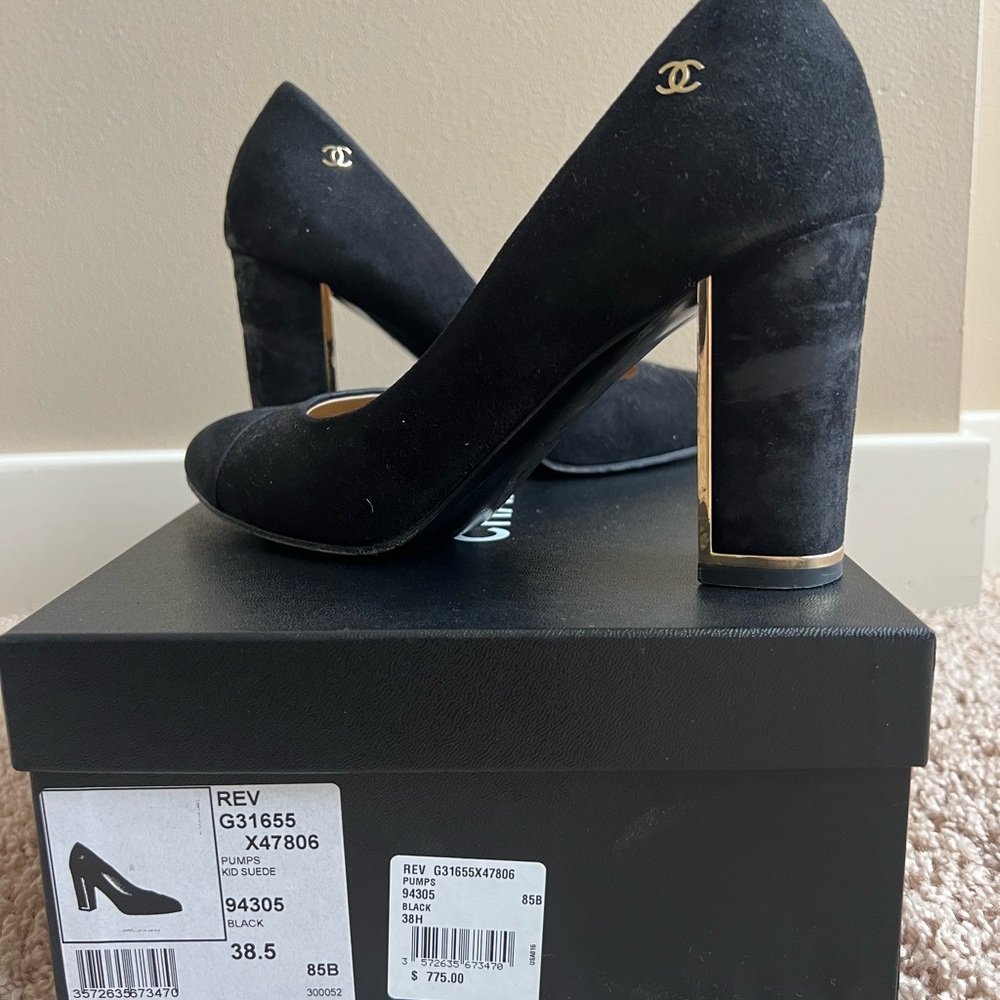 CHANEL Black and Gold Suede Heels